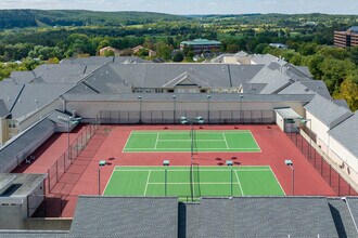 High View at Hunt Valley in Hunt Valley, MD - Building Photo - Building Photo