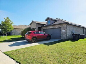 9232 Wood Covert Wy in Fort Worth, TX - Building Photo - Building Photo