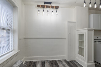 The Balfour Apartments in Cleveland Heights, OH - Building Photo - Interior Photo