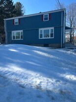 6 Geissler Dr in Shelton, CT - Building Photo
