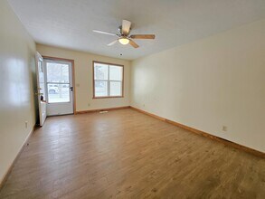 101 Andrew Ct E in London, OH - Building Photo - Building Photo