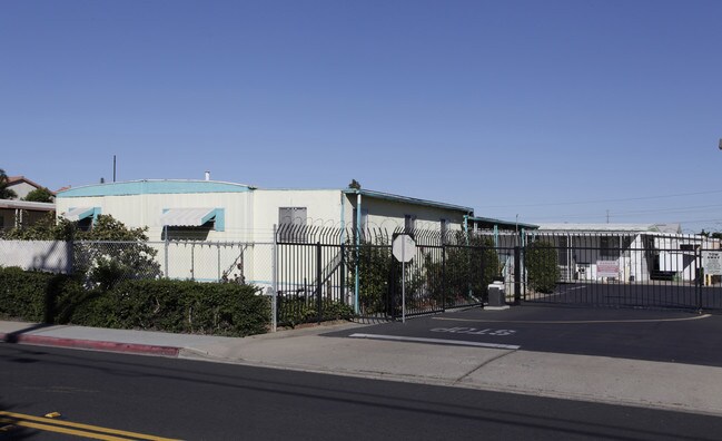 Orange Tree Mobile Home in Chula Vista, CA - Foto de edificio - Building Photo