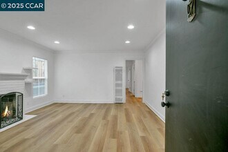 1830 Pine St in Martinez, CA - Building Photo - Building Photo