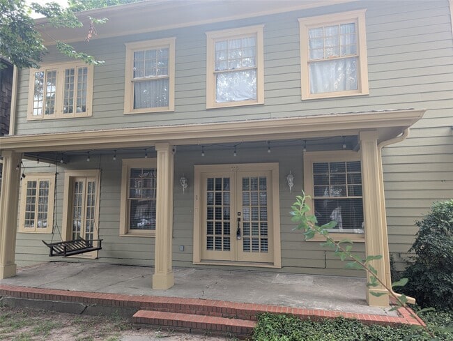 815 Sul Ross St