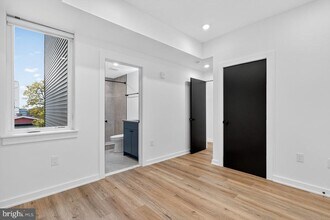 2219 N 4th St in Philadelphia, PA - Foto de edificio - Building Photo