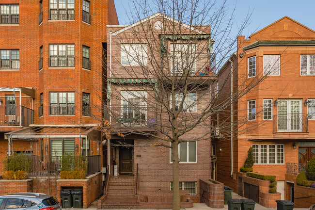 1607 53rd St in Brooklyn, NY - Foto de edificio - Building Photo