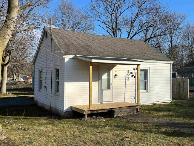 property at 317 E Oakridge Ave