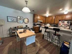 2104 Del Rey Ct, Unit 2104 in Davis, CA - Building Photo - Building Photo