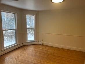 43 Franklin St, Unit 3 in Keene, NH - Foto de edificio - Building Photo