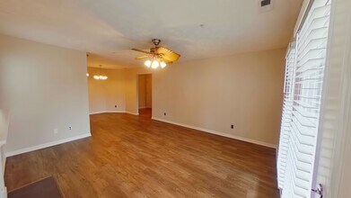 300 Waterdown Dr in Fayetteville, NC - Building Photo - Building Photo