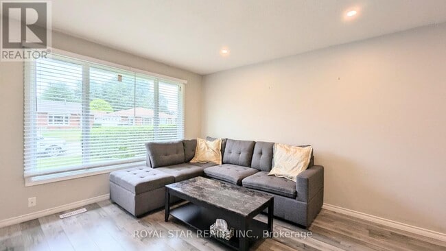 42 Witty Ave in Ingersoll, ON - Building Photo - Building Photo