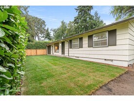4209 NE 56th Ave in Portland, OR - Building Photo