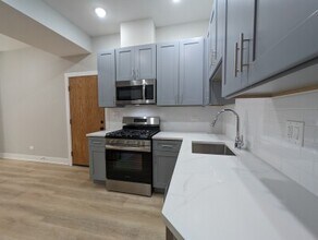 437 W Belden, Unit 1 in Chicago, IL - Building Photo - Building Photo