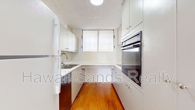 property at 469 Ena Rd