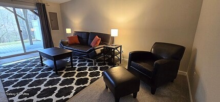 14423 Hamletville St, Unit Basement Loft in Raleigh, NC - Foto de edificio - Building Photo