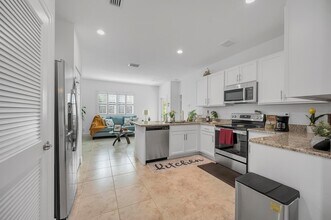 899 NE Trailside Run in Port St. Lucie, FL - Building Photo - Building Photo
