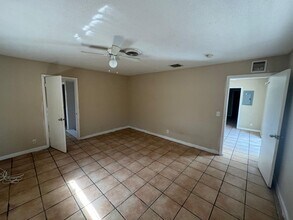 1430 N Stacy St in West Palm Beach, FL - Building Photo - Building Photo