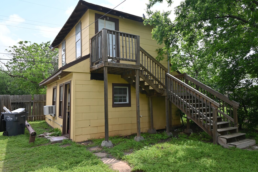 2007 10th St in Wichita Falls, TX - Building Photo