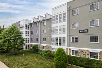 The West Village of Shirlington in Arlington, VA - Foto de edificio - Building Photo