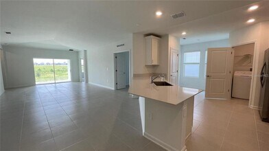 5652 Lemon Grass St in Clermont, FL - Building Photo - Building Photo