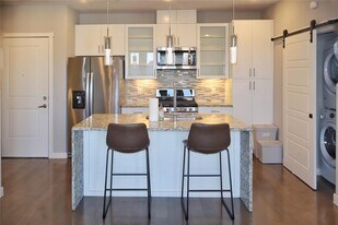 810 S Rock St in Georgetown, TX - Building Photo