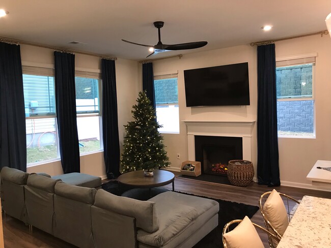 property at 3832 Amalia Pl