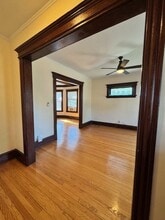 44 Oakwood Ave, Unit 2 in West Hartford, CT - Building Photo - Building Photo