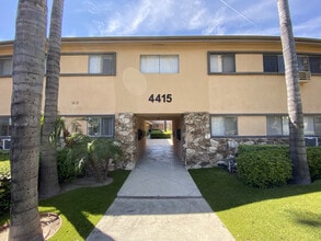 4415 Ocean View Blvd in Montrose, CA - Foto de edificio - Building Photo