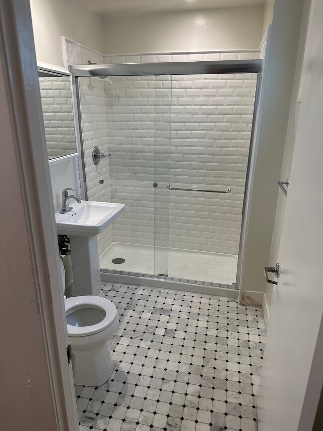 107 E Moltke St, Unit 4 in Daly City, CA - Building Photo - Building Photo