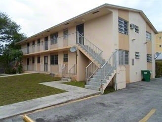 1655 NW 18th St in Miami, FL - Foto de edificio - Building Photo