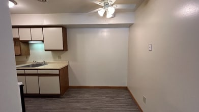 916 Kings Rd-Unit -1 in Schenectady, NY - Building Photo - Building Photo