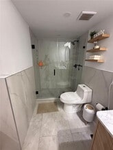 7155 NW 179th St, Unit 107 in Hialeah, FL - Building Photo - Building Photo