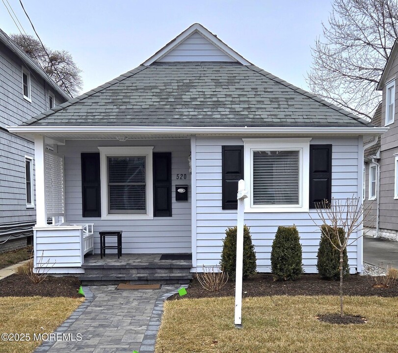 520 Brighton Ave in Spring Lake, NJ - Building Photo