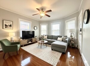 47 Carolina Ave, Unit 3 F in Providence, RI - Foto de edificio - Building Photo