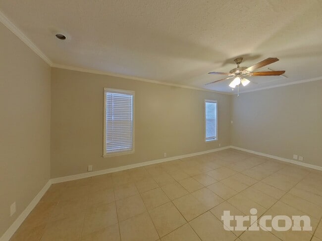 1005 Park St in Seffner, FL - Building Photo - Building Photo