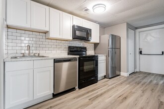 73 E Palmer St in Detroit, MI - Building Photo - Building Photo