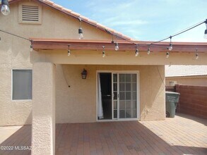 2143 W Calle Campana De Plata in Tucson, AZ - Building Photo - Building Photo