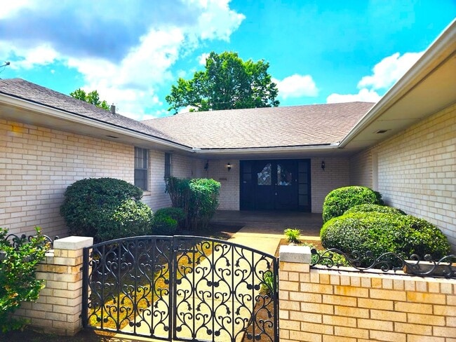 2224 NW 49th St in Oklahoma City, OK - Building Photo - Building Photo