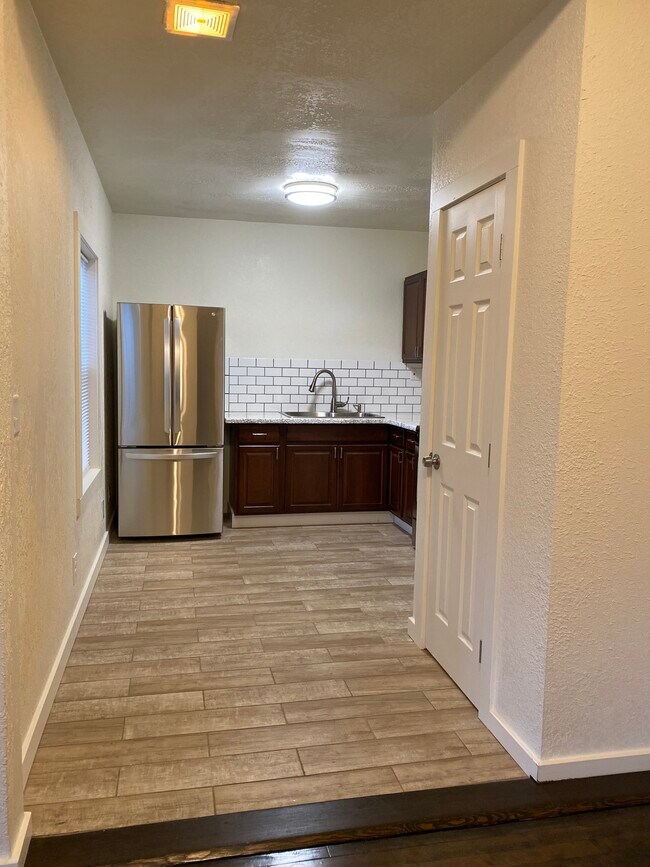 639 16th St, Unit 1 in Eureka, CA - Foto de edificio - Building Photo