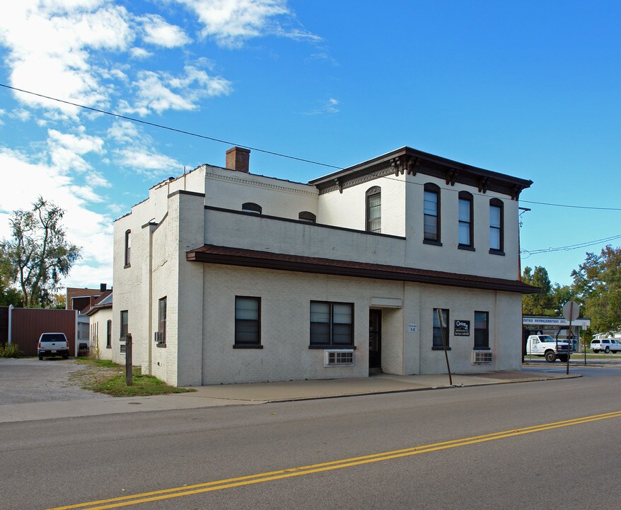 1822 W Main St in Belleville, IL - Foto de edificio