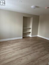 4423 Glen Erin Dr in Mississauga, ON - Building Photo - Building Photo