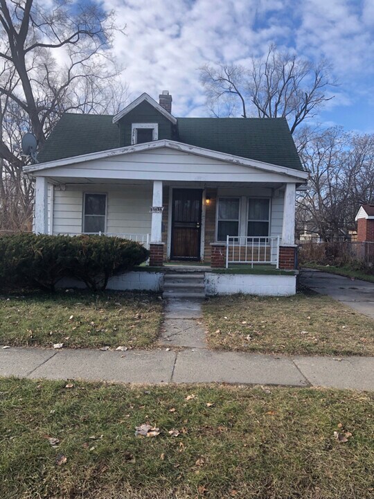 21059 Glen Lodge Rd in Ferndale, MI - Building Photo