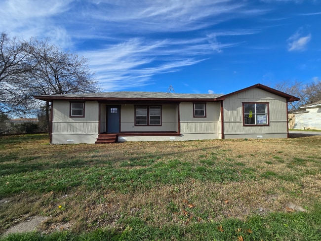 property at 502 S Pearl St