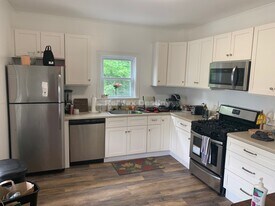 5 Day St, Unit 2 in Cambridge, MA - Building Photo