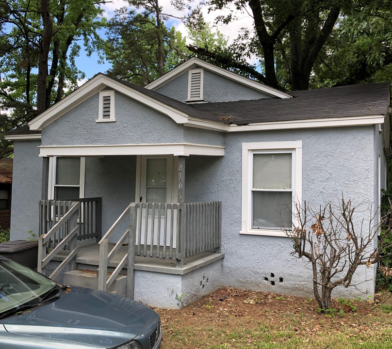 2305 Delaware Pl in High Point, NC - Building Photo