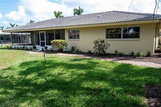 5654 Eichen Cir in Ft. Myers, FL - Building Photo - Building Photo