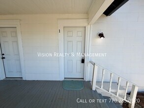 3284 Stillwood Dr in Atlanta, GA - Building Photo - Building Photo