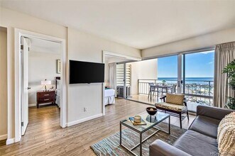 1777 Ala Moana Blvd in Honolulu, HI - Building Photo - Building Photo