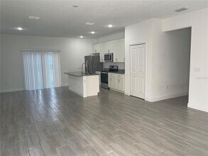 104 W Greenbriar Pl in Citrus Springs, FL - Building Photo - Building Photo