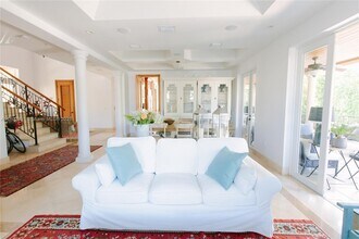 335 W Enid Dr in Key Biscayne, FL - Building Photo - Building Photo